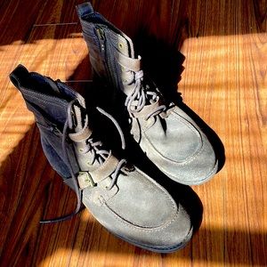 UGG Mens Double buckle boots. Size 11.5